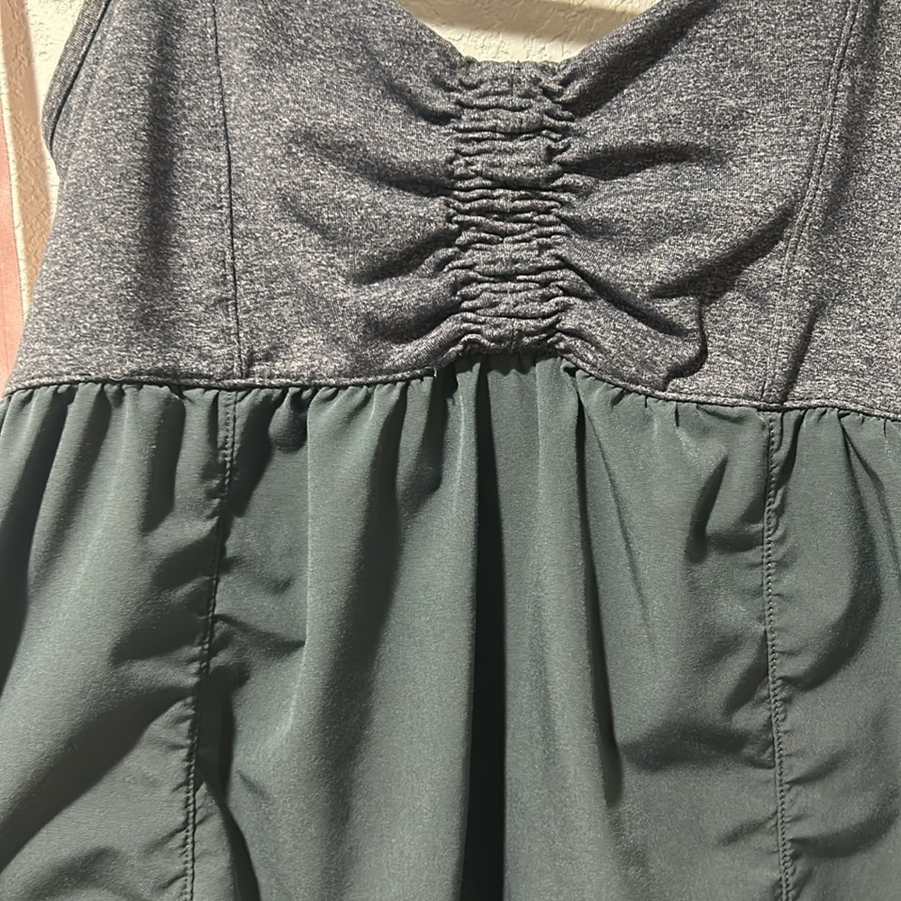 Athleta Bestie Yoga Tank - Picture 3 of 6